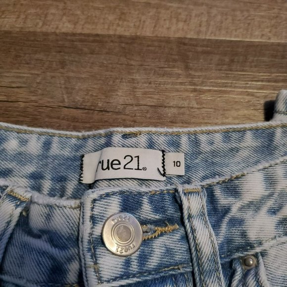 RUE 21 Juniors Size 10 Light Stone Wash Ripped/Distressed Jeans Denim - Picture 8 of 9